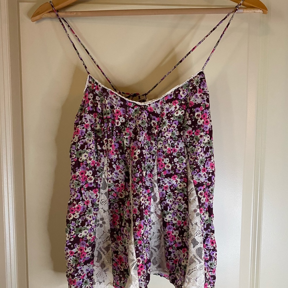 American eagle tank with lace